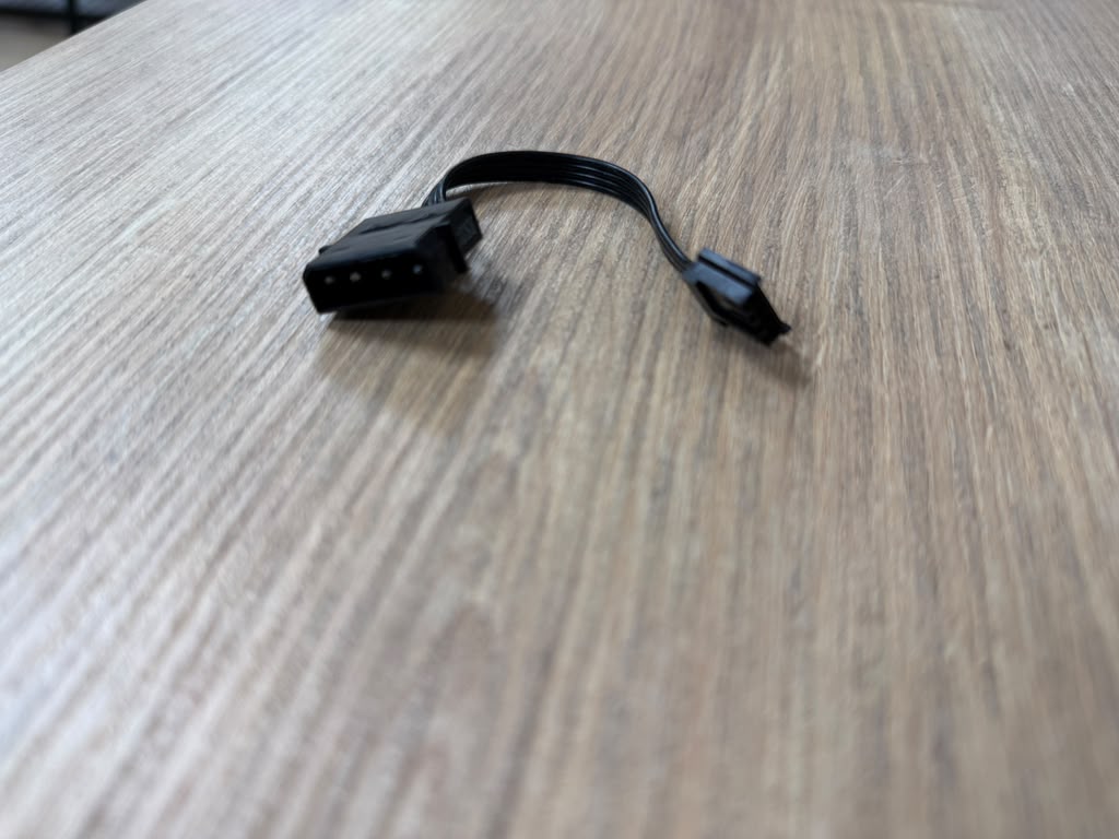 Molex - 4 Pin Riser Güç Kablosu